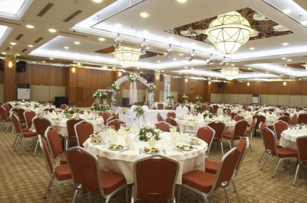 Банкетные стулья для ресторанов и кафе от производителя.